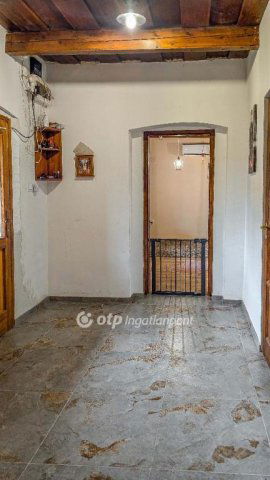 Eladó családi ház, Abában 28.9 M Ft, 2 szobás
