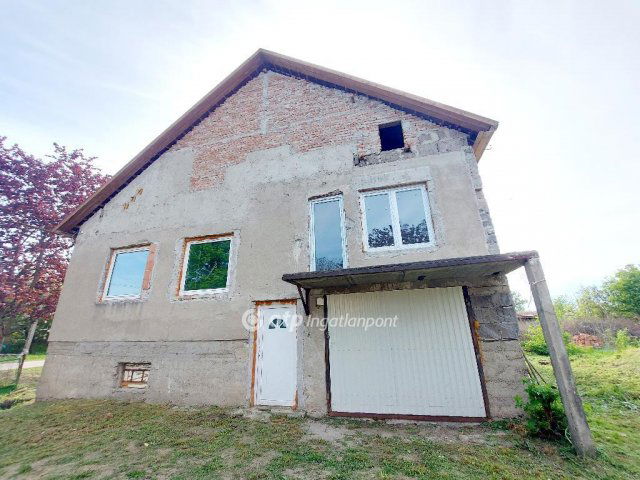 Eladó ikerház, Szakáldon 7 M Ft, 3 szobás / költözzbe.hu