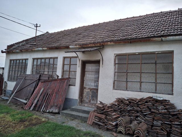 Eladó családi ház, Pocsajon 4.5 M Ft, 2 szobás