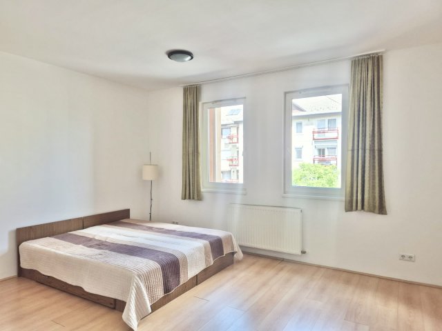 Kiadó téglalakás, albérlet, Dunakeszin, Tábor utcában