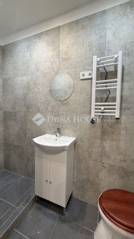 Eladó téglalakás, Budapesten, XV. kerületben 39.9 M Ft, 1 szobás