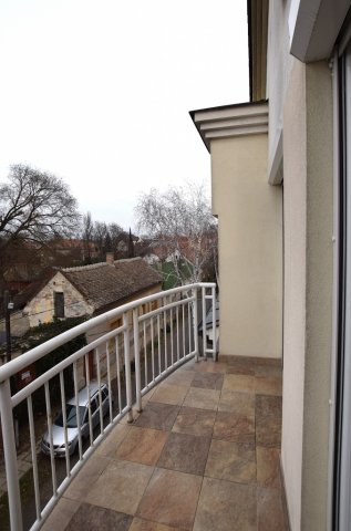 Eladó téglalakás, Debrecenben 86 M Ft, 2+1 szobás