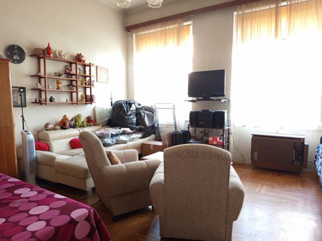 Eladó téglalakás, Budapesten, X. kerületben, Martinovics téren