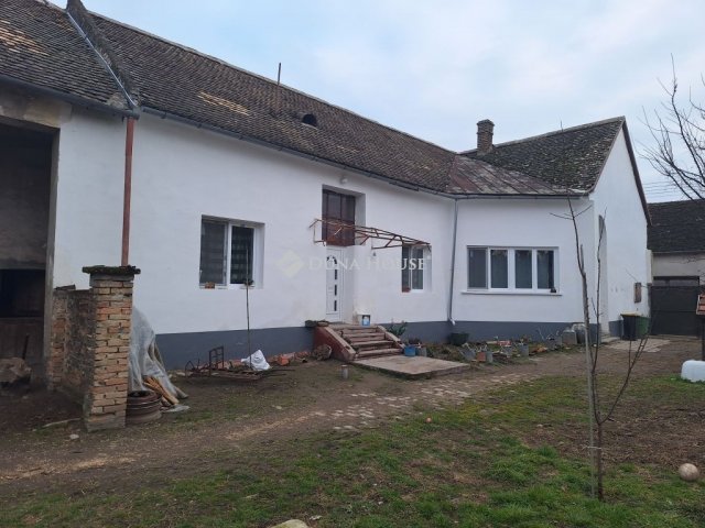 Eladó családi ház, Szeremlén 25.5 M Ft, 4 szobás