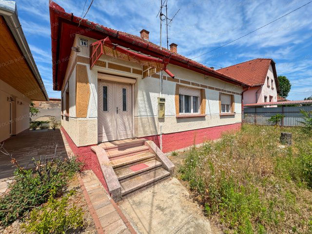 Eladó családi ház, Kecskeméten 105 M Ft, 5 szobás