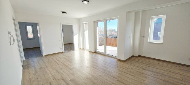 Eladó téglalakás, Nyíregyházán 68.99 M Ft, 3 szobás