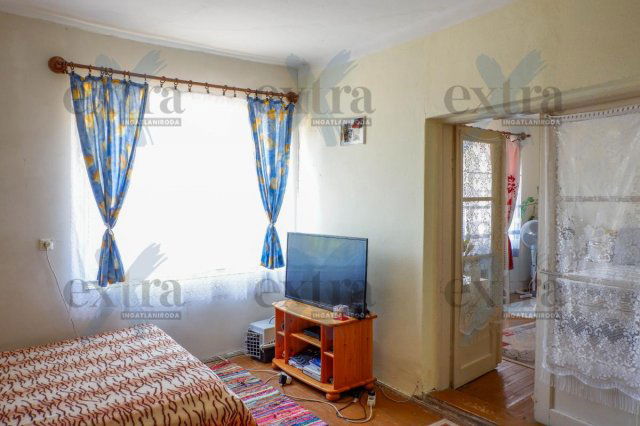 Eladó családi ház, Kiszomboron 24.9 M Ft, 3 szobás