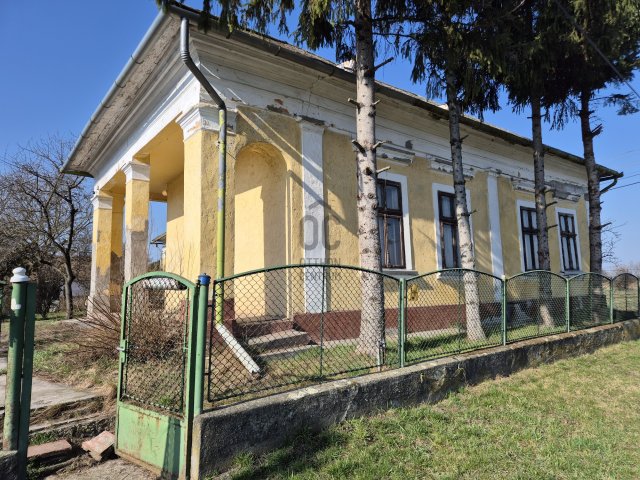 Eladó családi ház, Poroszlón 39.5 M Ft, 3 szobás