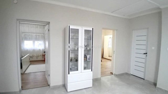 Eladó családi ház, Ságváron 53.9 M Ft, 3 szobás