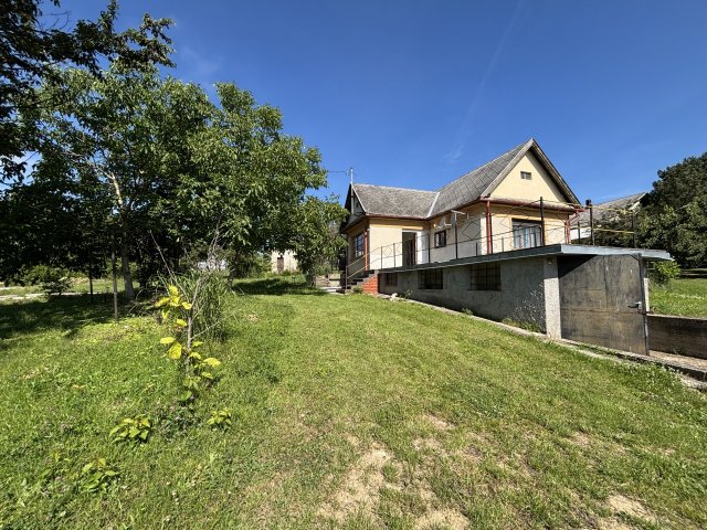 Eladó családi ház, Cserszegtomajon 44.9 M Ft, 2 szobás