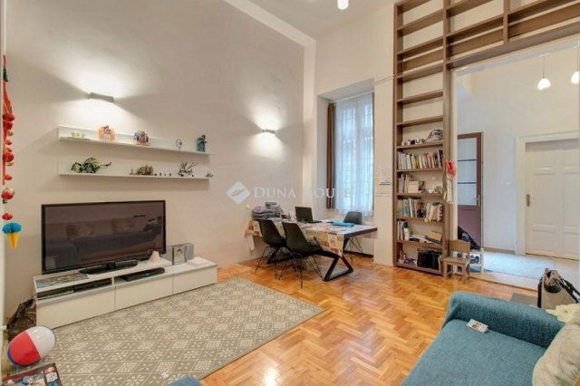 Kiadó téglalakás, albérlet, Budapesten, V. kerületben, 3 szobás