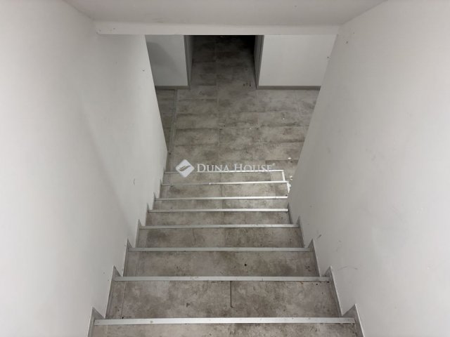 Eladó üzlethelyiség, Budapesten, XIV. kerületben 110.9 M Ft