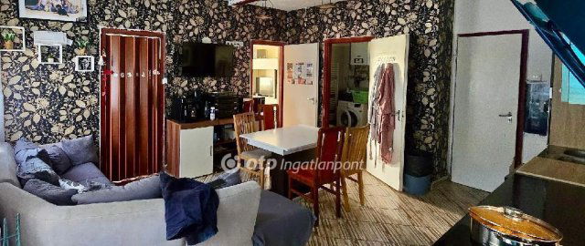 Eladó családi ház, Szaván 37.9 M Ft, 4 szobás