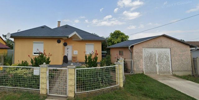 Eladó családi ház, Hajdúbagoson 30 M Ft, 4 szobás