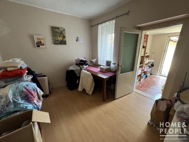 Eladó téglalakás, Szegeden 55 M Ft, 2 szobás