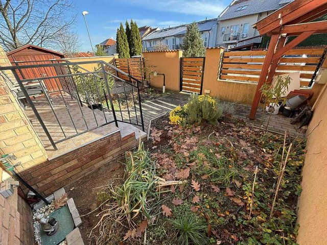 Eladó ikerház, Dunakeszin 118.9 M Ft, 4 szobás