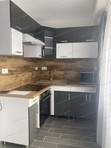 Kiadó téglalakás, albérlet, Tatabányán 230 E Ft / hó