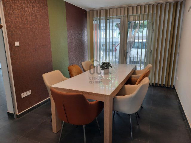 Kiadó téglalakás, albérlet, Szegeden 560 E Ft / hó, 5 szobás