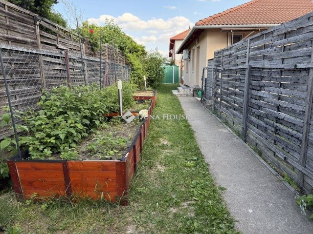 Eladó családi ház, Gyömrőn 95 M Ft, 5 szobás