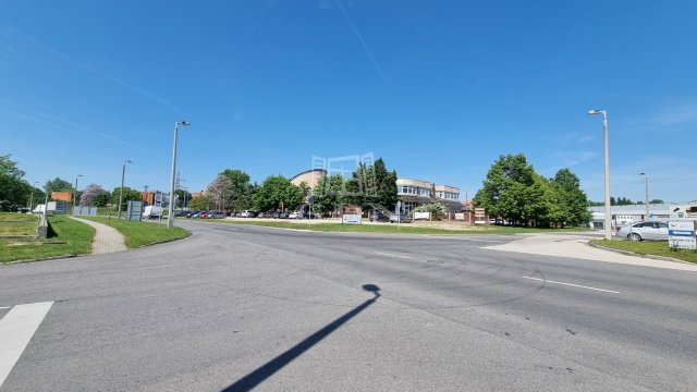 Kiadó ipari ingatlan, Székesfehérvárott 250 E Ft / hó