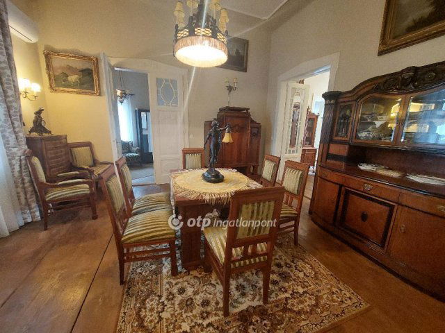 Eladó családi ház, Hódmezővásárhelyen 88 M Ft, 5+1 szobás