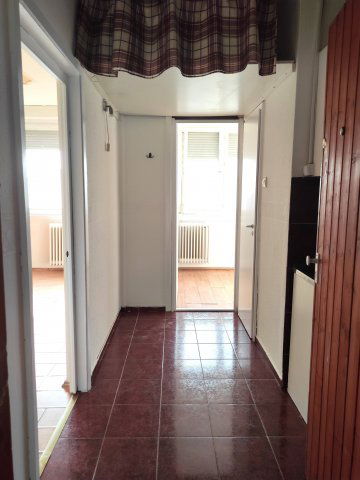 Eladó panellakás, Tatabányán 31.9 M Ft, 1+1 szobás