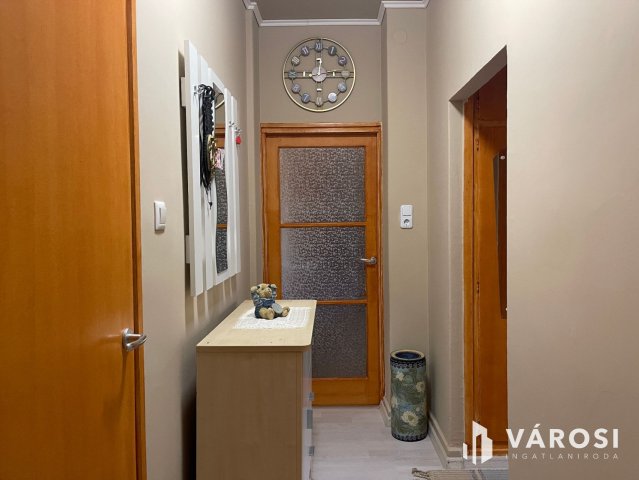 Eladó téglalakás, Békéscsabán 26.5 M Ft, 1 szobás