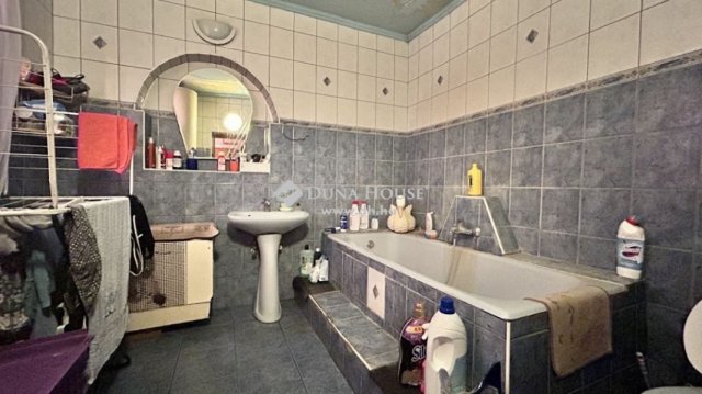 Eladó családi ház, Szombathelyen 44.9 M Ft, 3+1 szobás