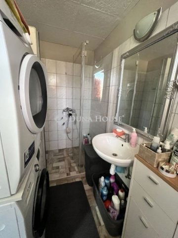 Eladó téglalakás, Budapesten, XV. kerületben 53.5 M Ft, 2 szobás