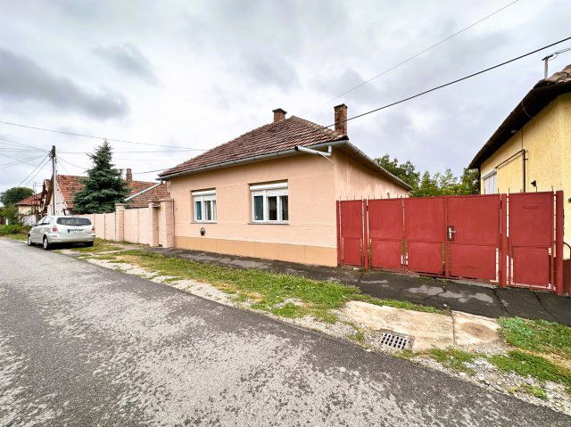 Eladó családi ház, Sarkadon 12.5 M Ft, 3 szobás