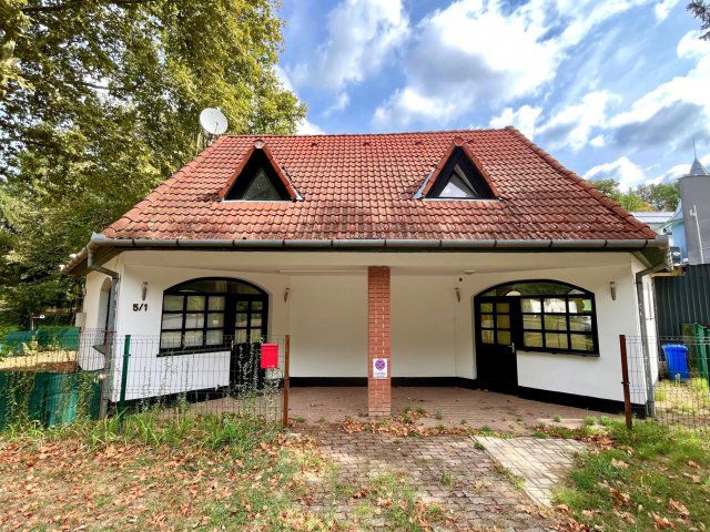 Eladó családi ház, Komlón, Fürdő utcában 34.9 M Ft, 4 szobás