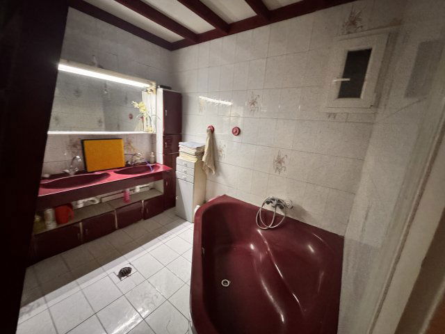 Eladó téglalakás, Budapesten, VIII. kerületben, Szilágyi utcában