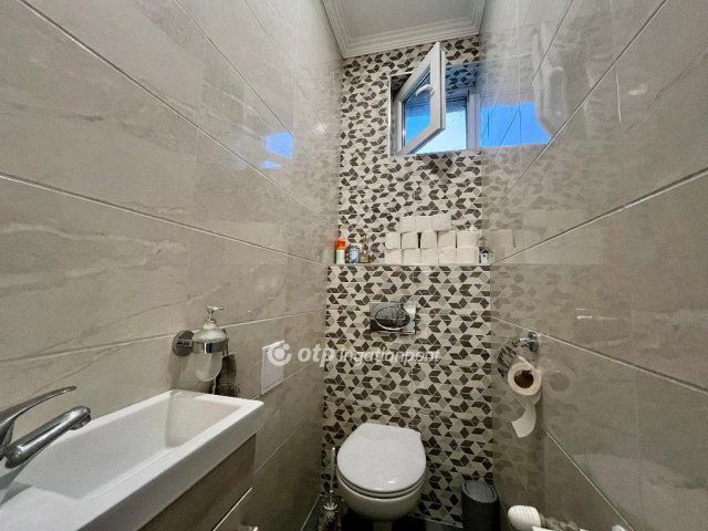 Eladó családi ház, Nyíregyházán 77 M Ft, 2 szobás