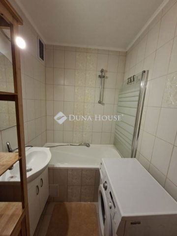 Eladó panellakás, Szegeden 53.9 M Ft, 2 szobás