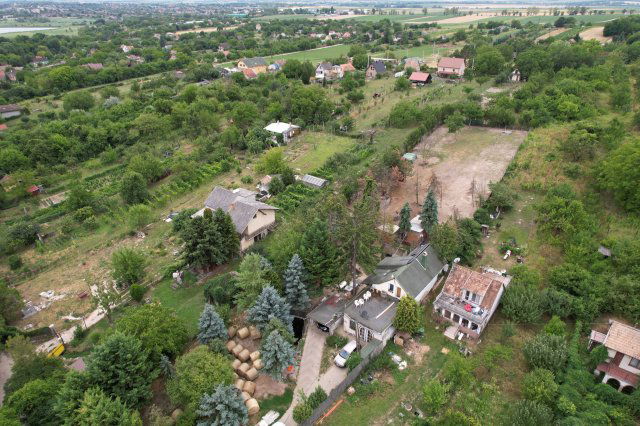 Eladó családi ház, Tatán 48 M Ft, 3 szobás