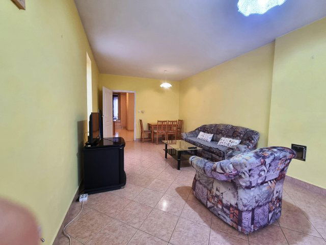 Kiadó téglalakás, albérlet, Pécsett, Alkotmány utcában