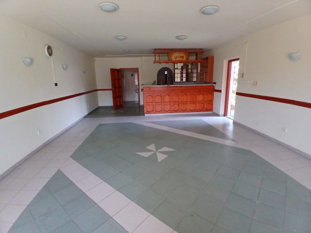 Eladó iroda, Siklóson 42 M Ft, 2 szobás / költözzbe.hu