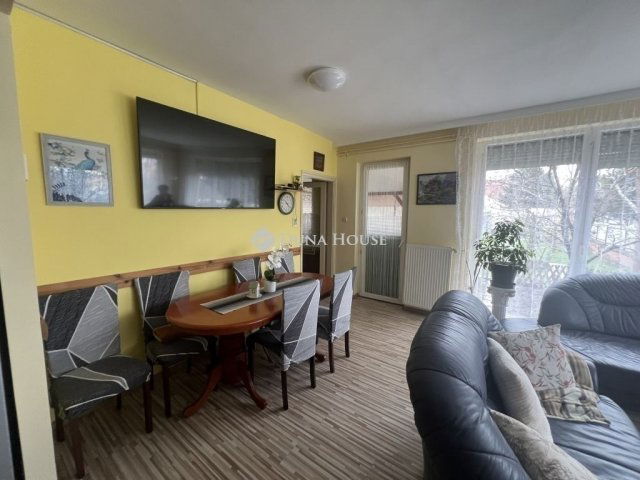 Eladó családi ház, Szegeden 115 M Ft, 7 szobás