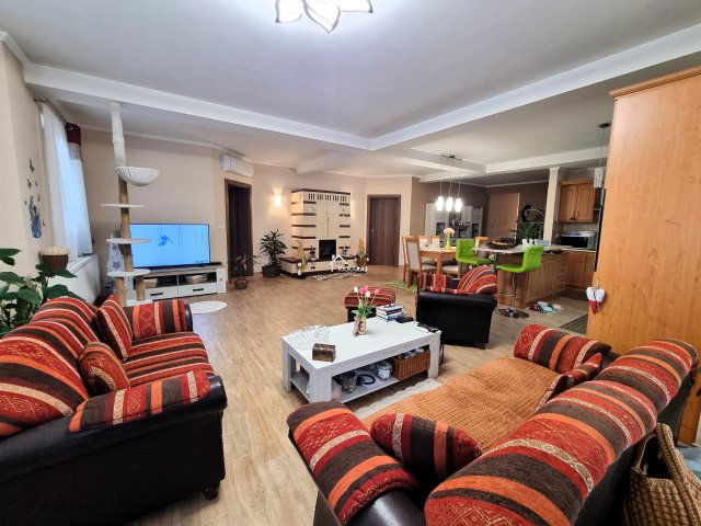 Eladó családi ház, Mosonmagyaróváron 146.9 M Ft, 4 szobás