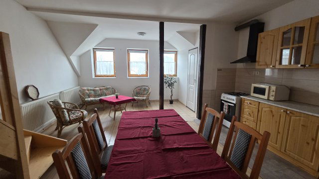 Kiadó téglalakás, albérlet, Esztergomban 240 E Ft / hó