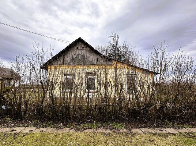 Eladó családi ház, Magyarbánhegyesen 3.3 M Ft, 2 szobás
