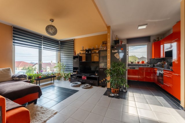 Eladó családi ház, Pétfürdőn 139.9 M Ft, 3 szobás