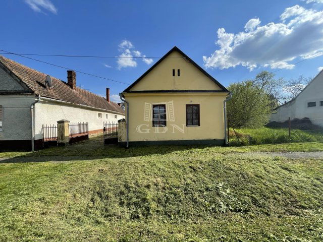 Eladó családi ház, Döbörhegyen 25 M Ft, 1+3 szobás