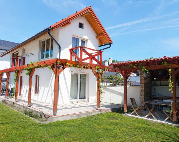 Eladó családi ház, Budapesten, XVI. kerületben 124.9 M Ft