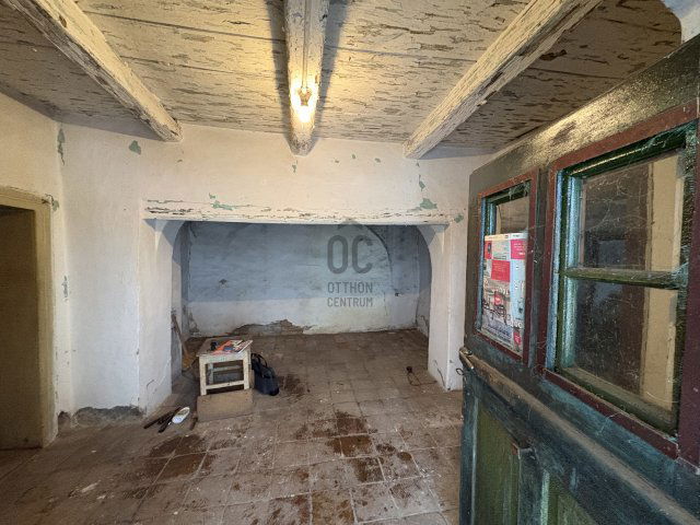 Eladó családi ház, Lajoskomáromban 5 M Ft, 3 szobás