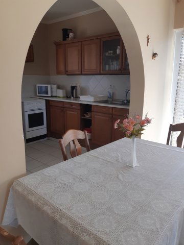 Eladó családi ház, Balatonfenyvesen 149 M Ft, 8 szobás