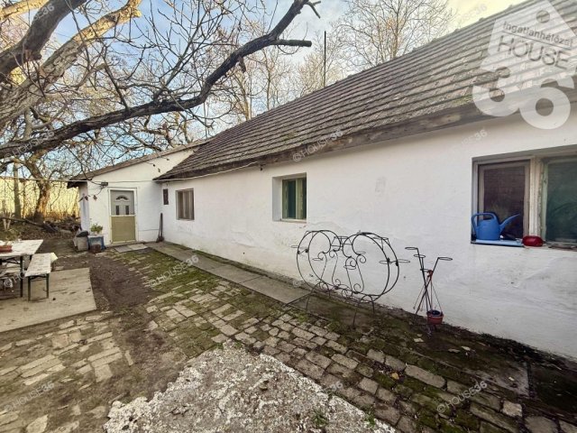 Eladó családi ház, Kecskeméten 29.9 M Ft, 3 szobás