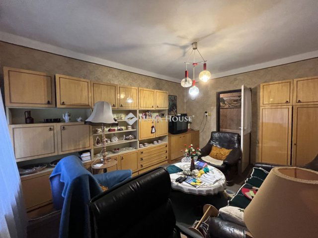 Eladó családi ház, Polgáron 36.8 M Ft, 5 szobás