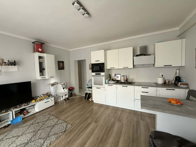 Eladó téglalakás, Kecskeméten 56 M Ft, 3 szobás