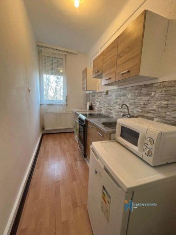 Eladó téglalakás, Debrecenben 47.5 M Ft, 1+1 szobás